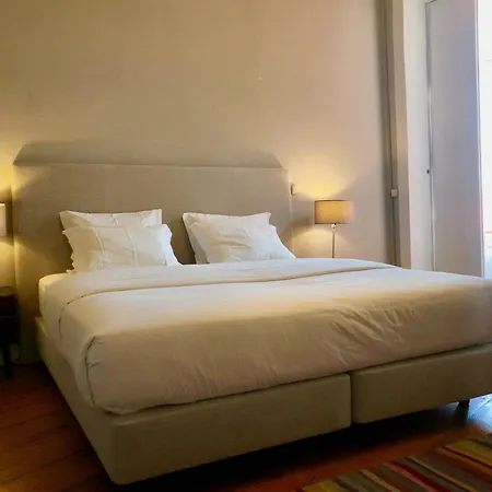 Magnólia Hostel&suites * Oporto